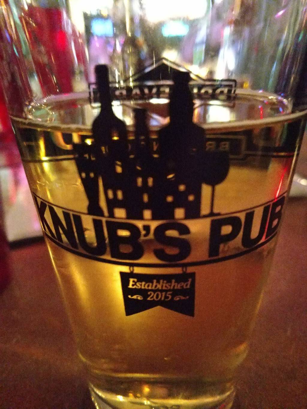 Knubs Pub | restaurant | 5386 Roberts St, Shawnee, KS 66226, USA | 9134415682 OR +1 913-441-5682