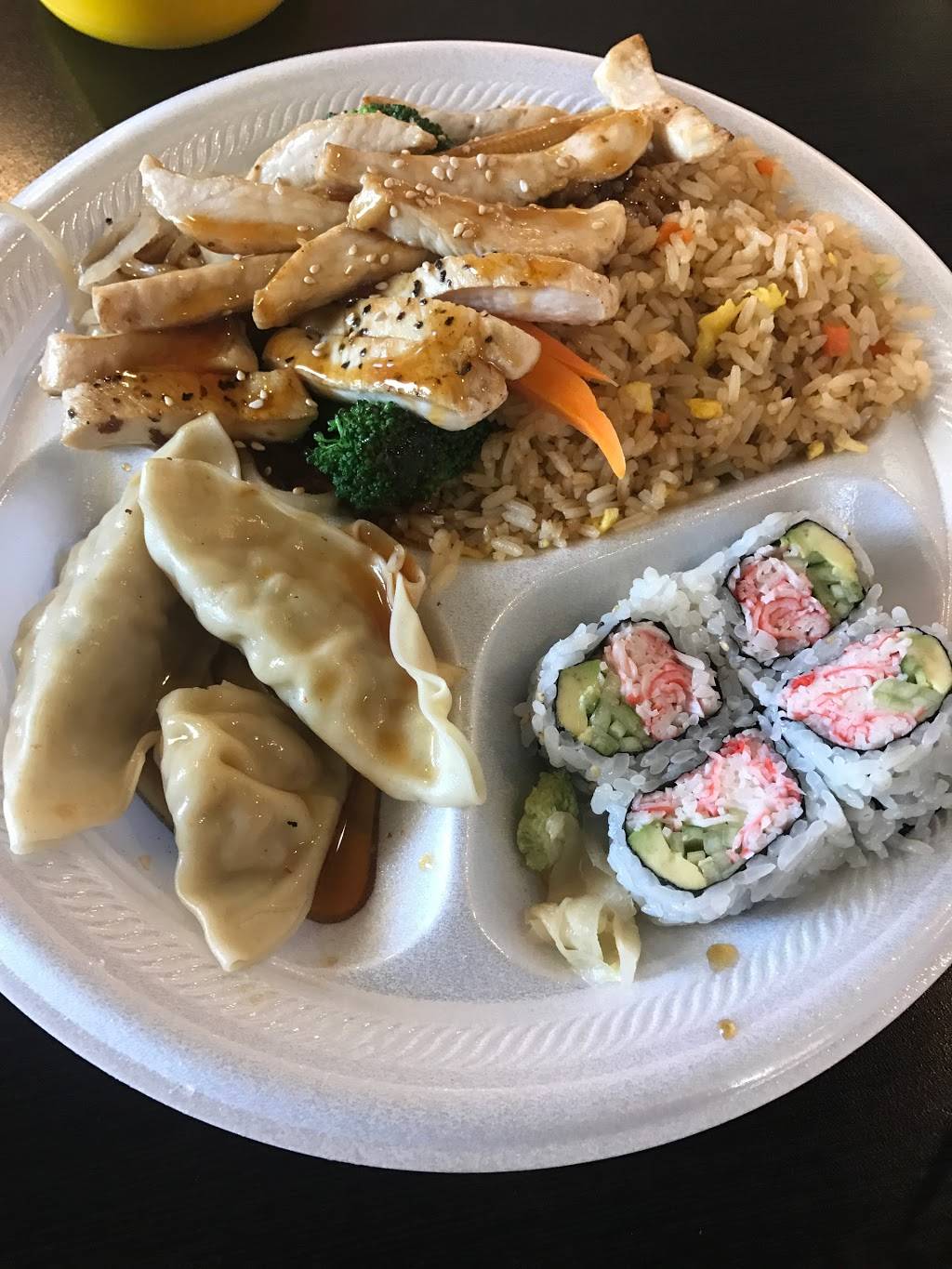 Fuji Express | restaurant | 101 E Plymouth Ave, DeLand, FL 32724, USA | 3868225511 OR +1 386-822-5511