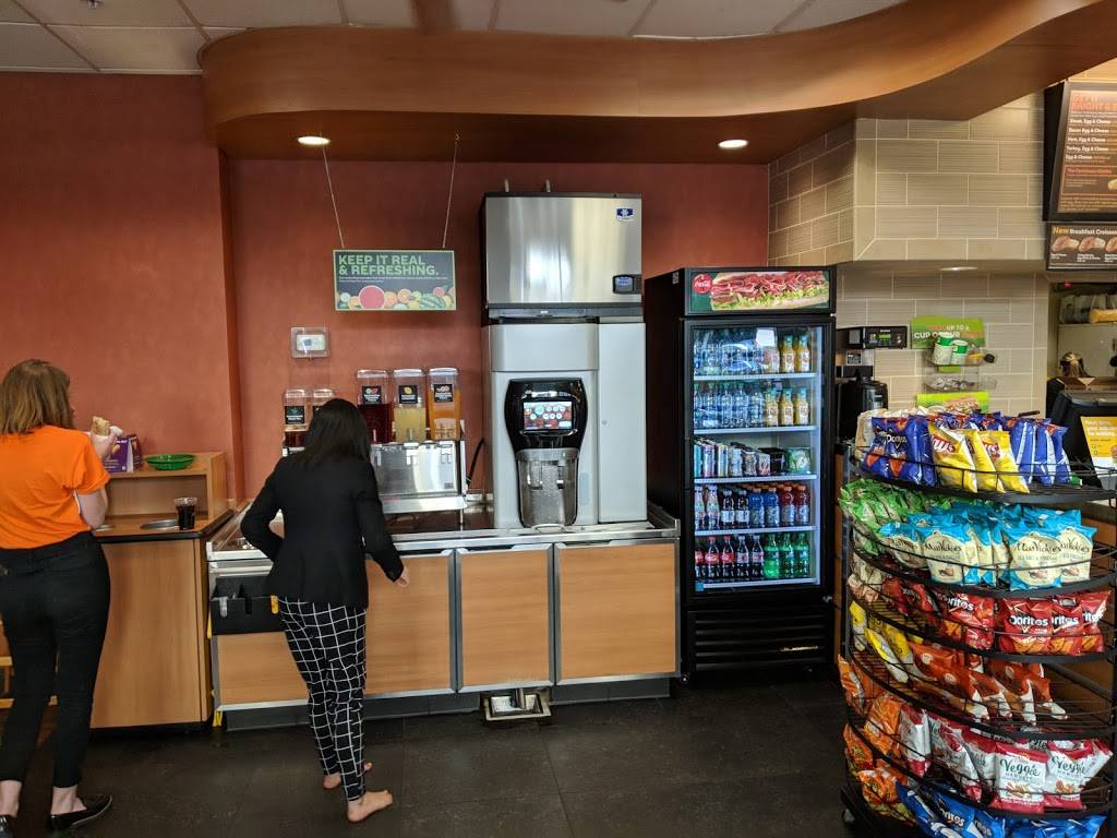 Subway | meal takeaway | 611 K St Suite A, San Diego, CA 92101, USA | 6195250022 OR +1 619-525-0022