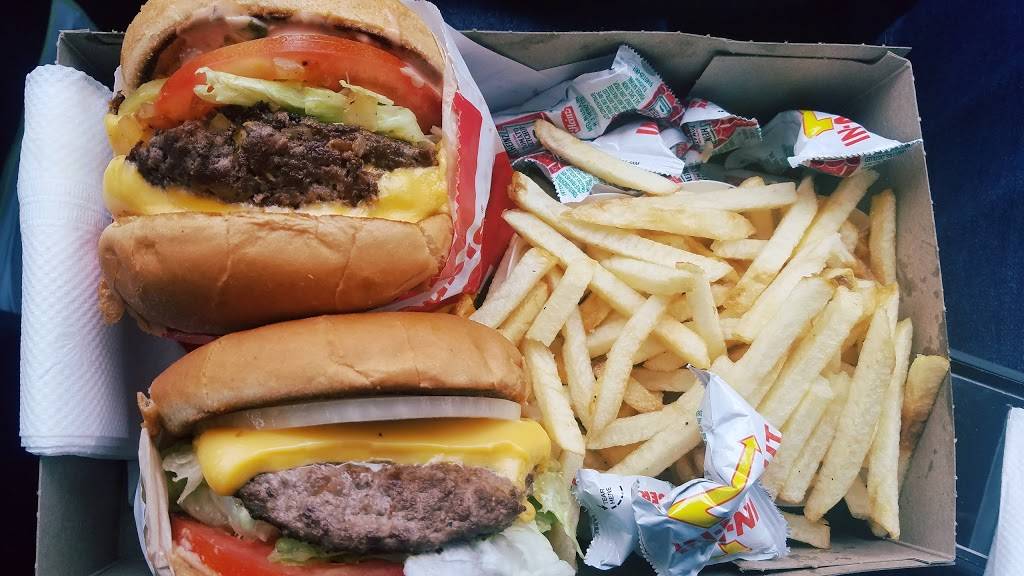 In-N-Out Burger | restaurant | 15610 W San Bernardino Rd, West Covina, CA 91790, USA | 8007861000 OR +1 800-786-1000