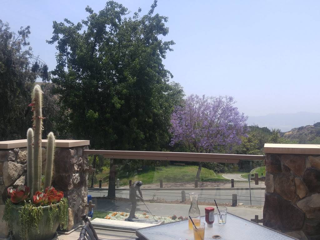 Hilltop Restaurant and Bar | restaurant | 1500 E Walnut Ave, Burbank, CA 91501, USA | 8187365530 OR +1 818-736-5530