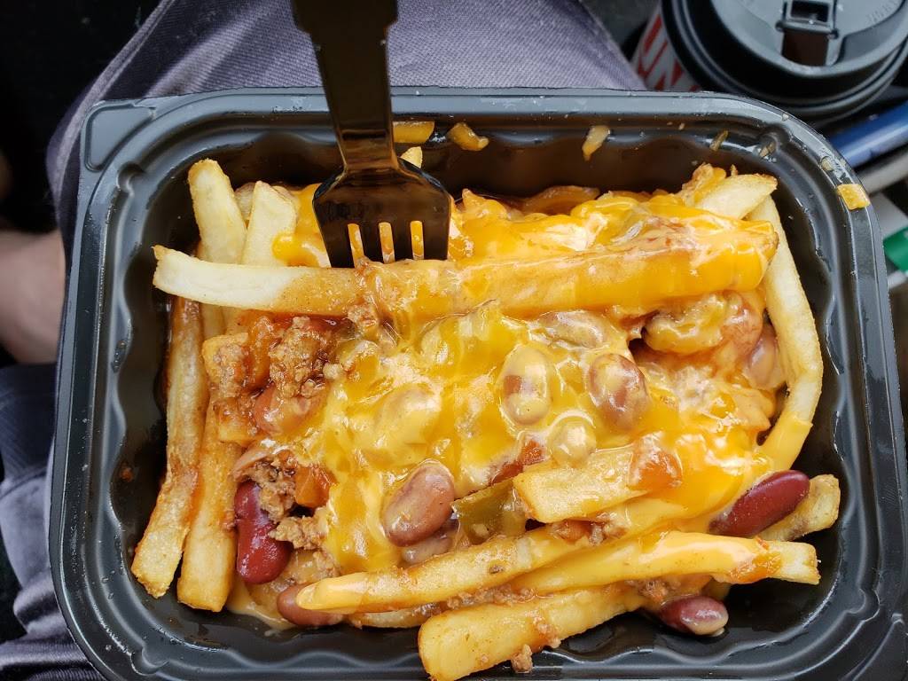 Wendys | restaurant | 8279 Lundys Ln, Niagara Falls, ON L2H 1H5, Canada | 9053570666 OR +1 905-357-0666