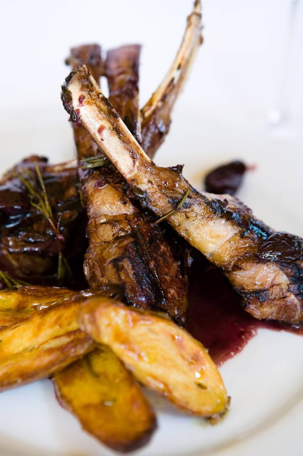 Botto Bistro | restaurant | 2171 Meeker Ave, Richmond, CA 94804, USA | 5102323100 OR +1 510-232-3100