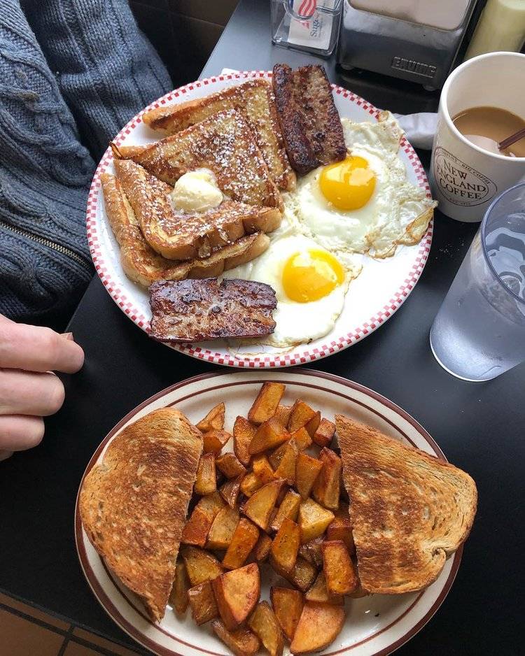 BLTs Breakfast Lunch & Takeout | restaurant | 176 Broad St, Lynn, MA 01901, USA | 7815989284 OR +1 781-598-9284