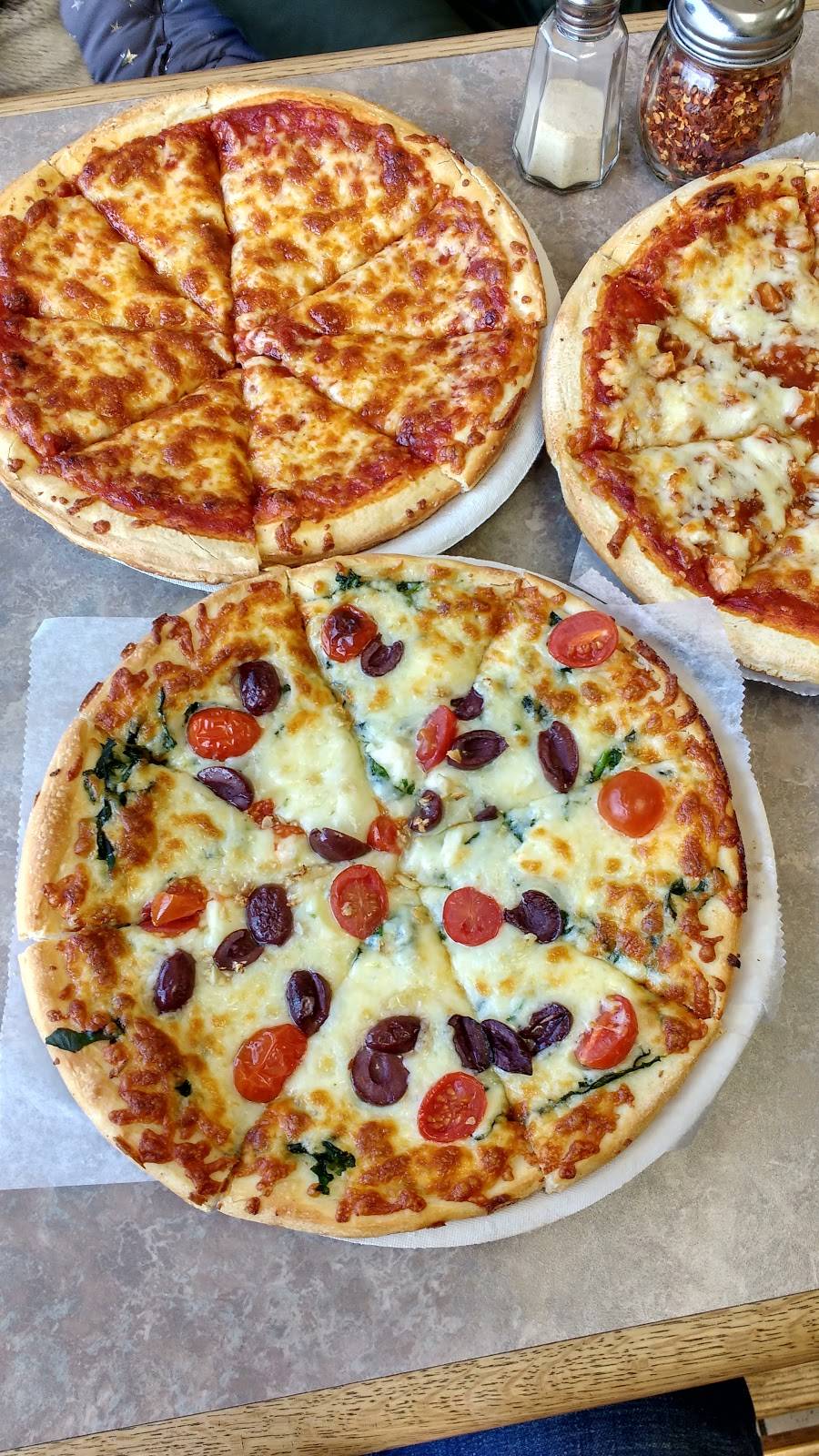Singas Famous Pizza | meal delivery | 1728, 8125 Lefferts Blvd, Kew Gardens, NY 11415, USA | 7188054700 OR +1 718-805-4700