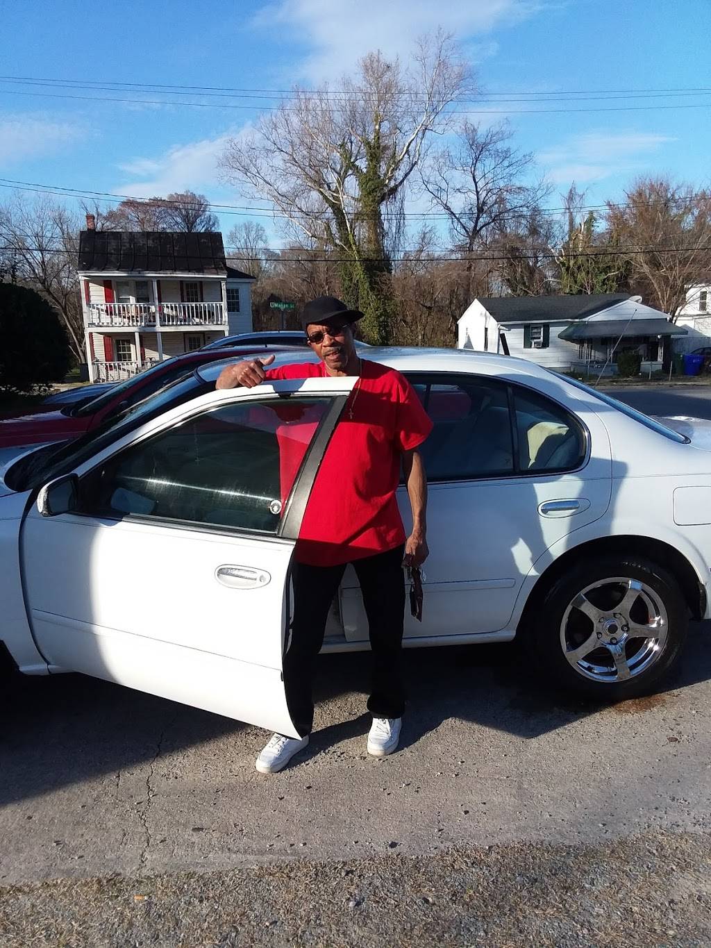 Lisa Bar And Grill | restaurant | 107 Chowan Dr, Portsmouth, VA 23701, USA | 7579982991 OR +1 757-998-2991