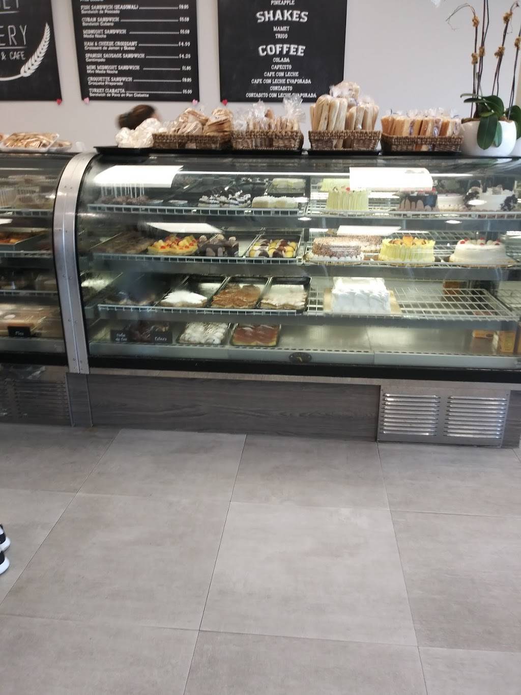 Sunset Bakery | bakery | 8788 SW 72nd St, Miami, FL 33173, USA | 3052797888 OR +1 305-279-7888