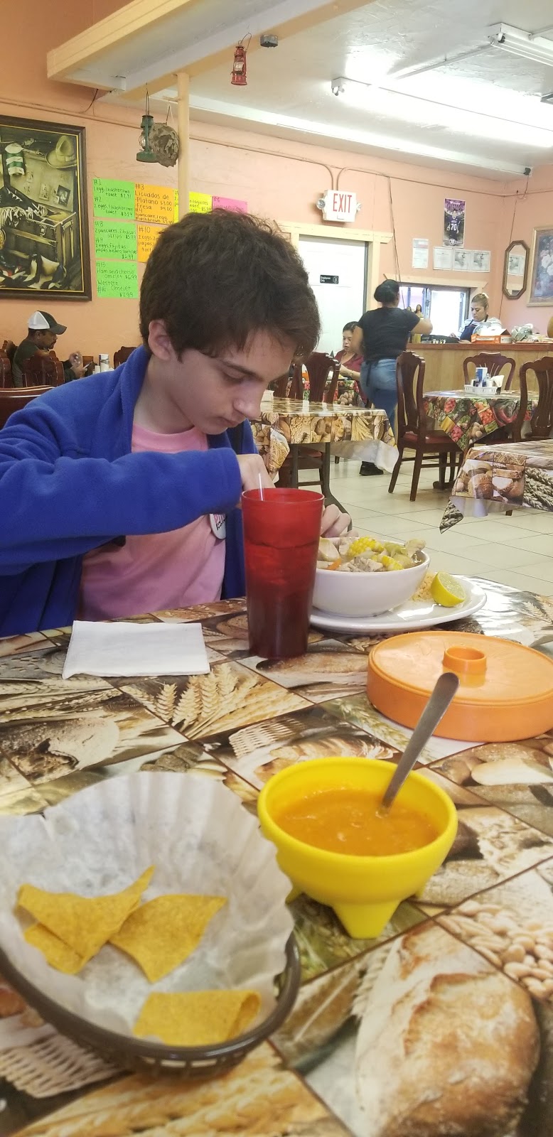 Restaurant MariChuys | restaurant | 203 S Bridge Ave, Weslaco, TX 78596, USA | 9569731725 OR +1 956-973-1725