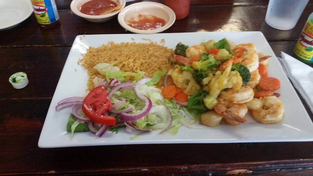 Marias Mexican Restaurant Bar & Grill | restaurant | 1944 Cedar St, McKenzie, TN 38201, USA | 7313930575 OR +1 731-393-0575