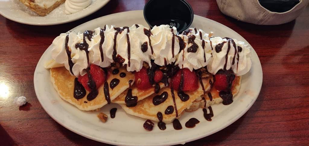 The Original Christos | restaurant | 107 W 1st St, Sanford, FL 32771, USA | 4073200799 OR +1 407-320-0799