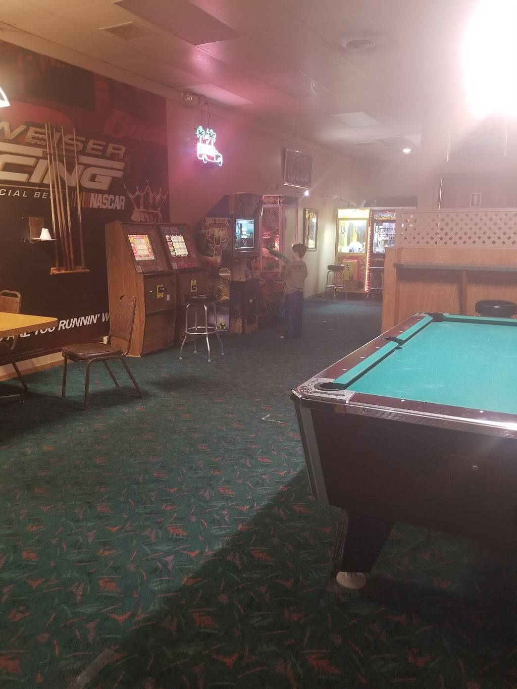 Big Beves Bar & Grill | restaurant | 1004 Main St, Manson, IA 50563, USA | 7124692135 OR +1 712-469-2135