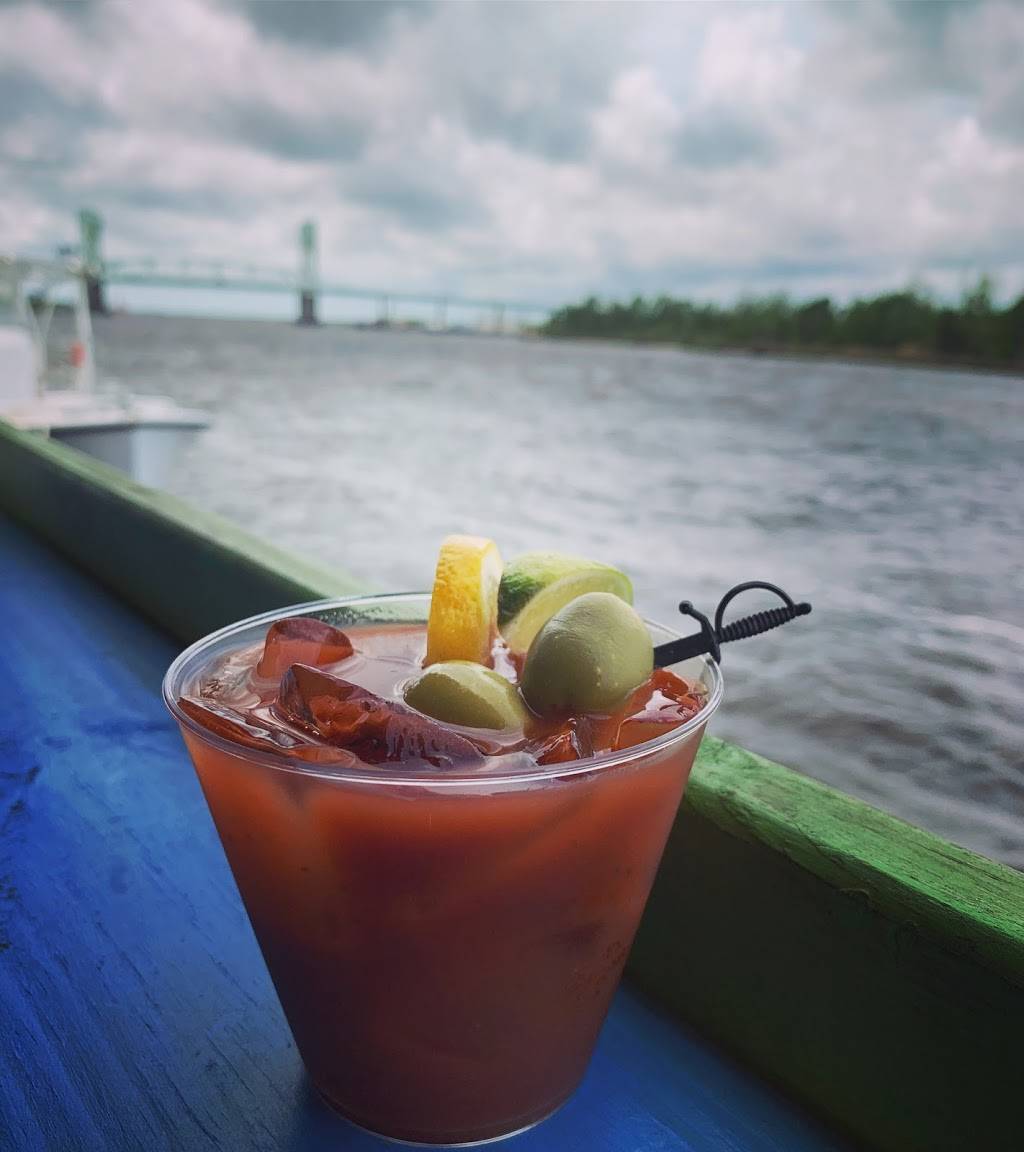 Anne Bonnys Bar and Grill | restaurant | 106 S Water St, Wilmington, NC 28401, USA | 9103997212 OR +1 910-399-7212