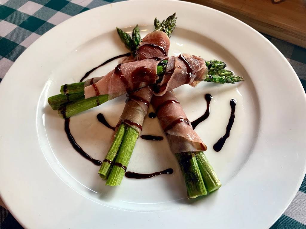 Papa Giuseppes | restaurant | 26 Lakeshore Rd E, Mississauga, ON L5G 1C8, Canada | 9059905009 OR +1 905-990-5009