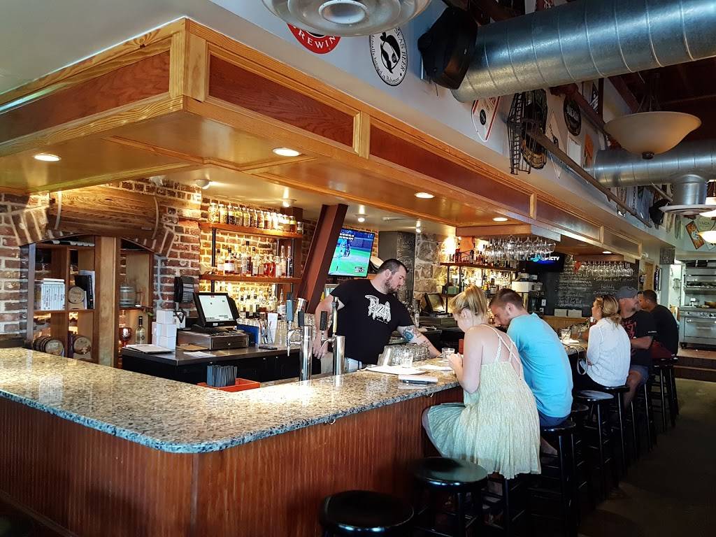 Harvest | restaurant | 26 Market Space, Annapolis, MD 21401, USA | 4102808686 OR +1 410-280-8686