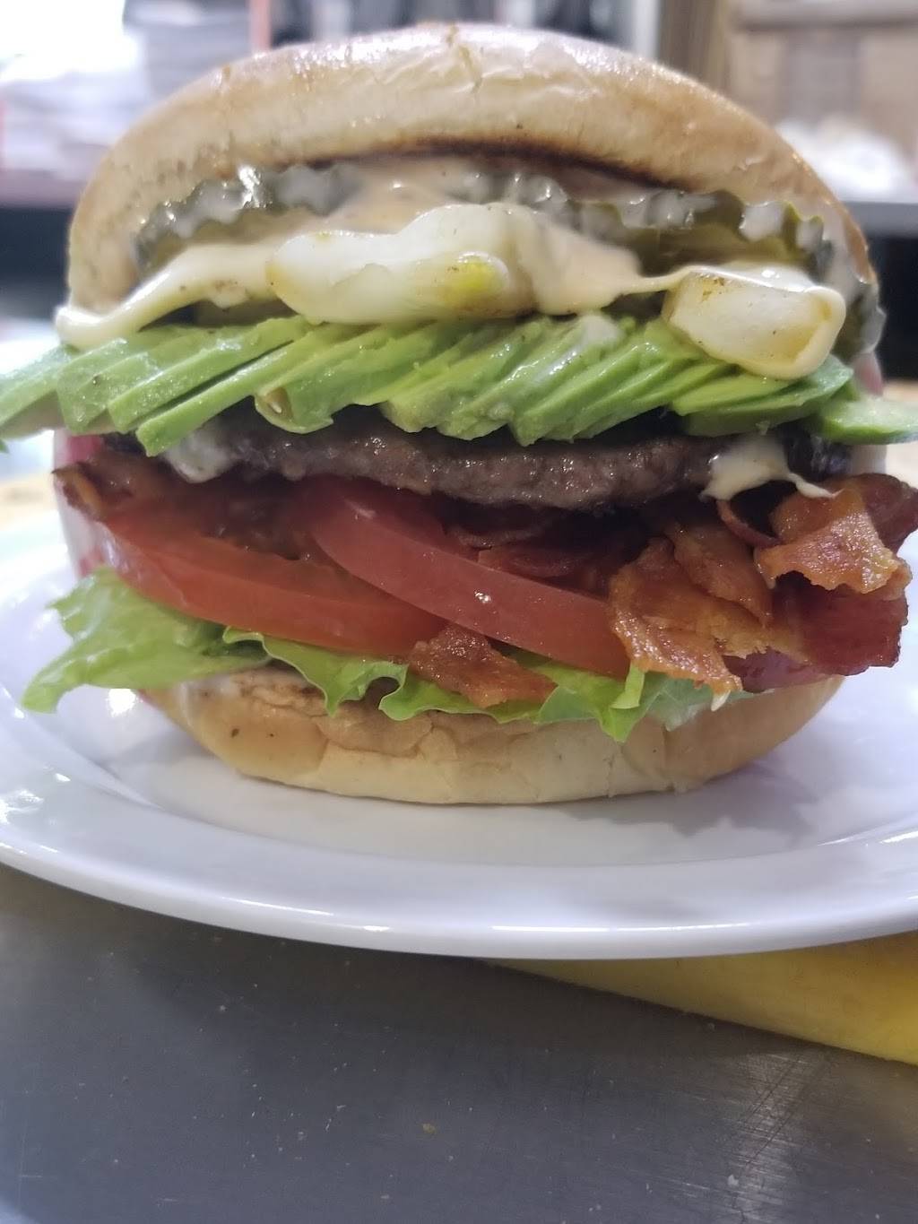 Fantastic Cafe | restaurant | 1727 17th St, Santa Ana, CA 92705, USA | 7145417997 OR +1 714-541-7997