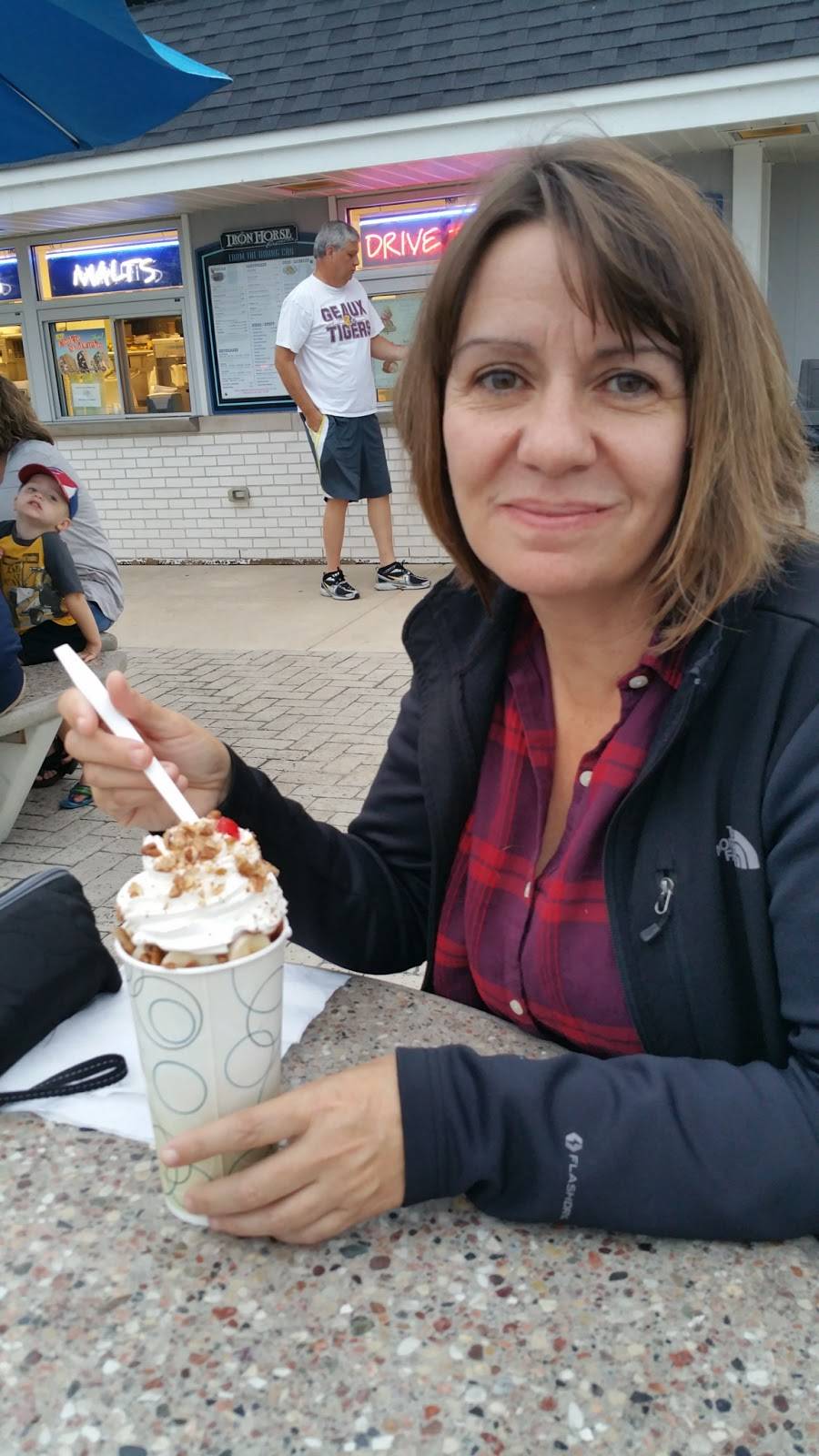 Creamery | restaurant | 15112 S Bell Rd, Homer Glen, IL 60491, USA | 7083010832 OR +1 708-301-0832