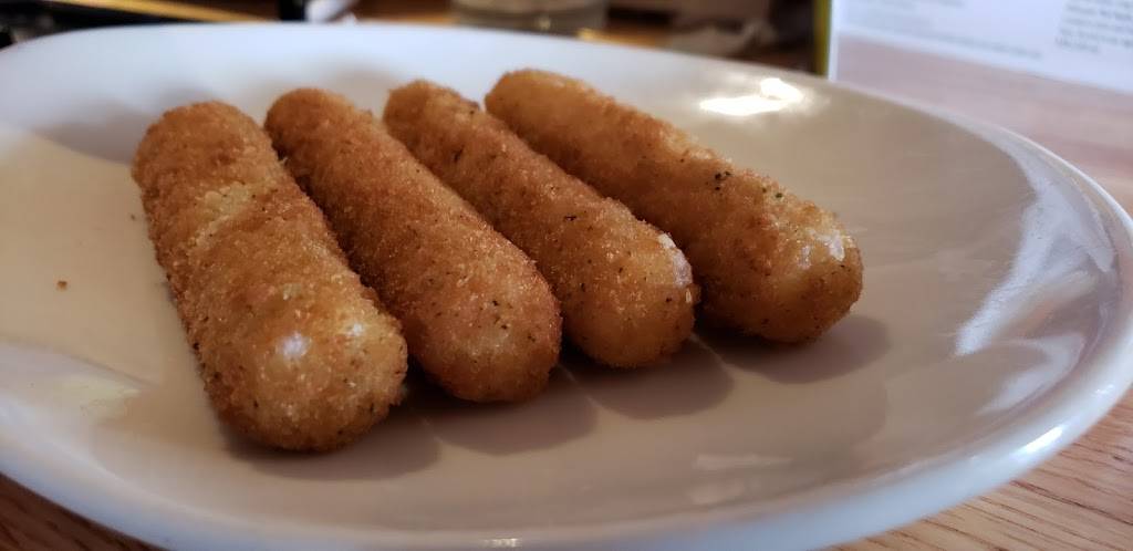 Applebees Grill + Bar | restaurant | 1000 Stafford Market Pl, Stafford, VA 22556, USA | 5406580717 OR +1 540-658-0717