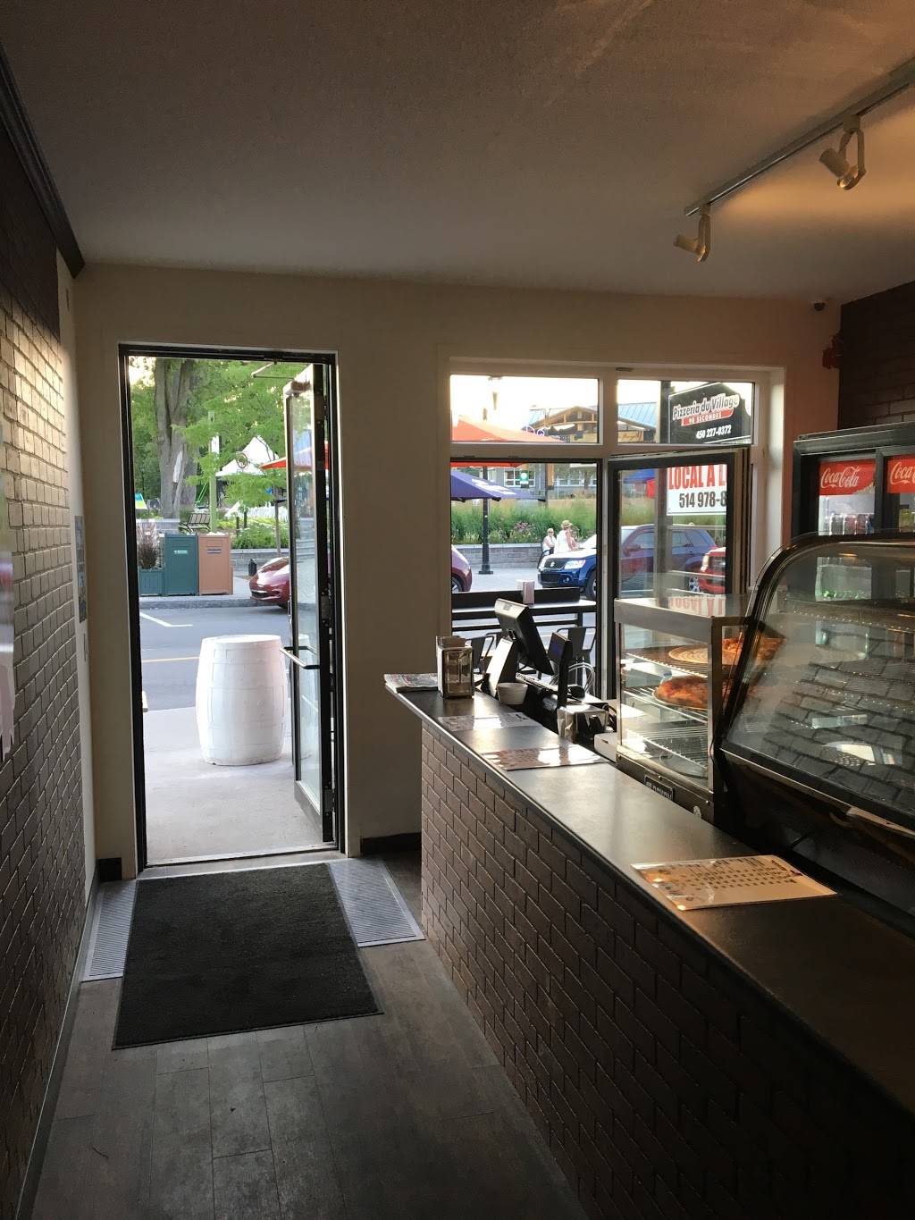 Pizzeria du Village | meal delivery | 358 Rue Principale, Saint-Sauveur, QC J0R 1R0, Canada | 4502270372 OR +1 450-227-0372