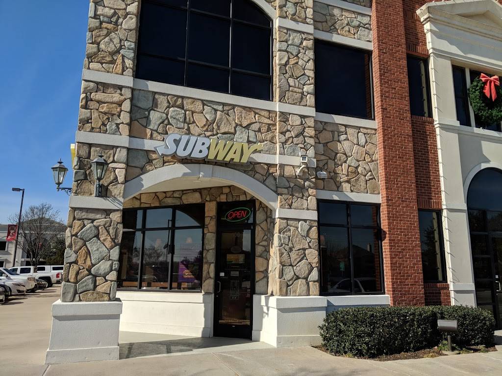 Subway Restaurants | restaurant | Town Center, 2648 FM407 Suite 100, Bartonville, TX 76226, USA | 9404557450 OR +1 940-455-7450