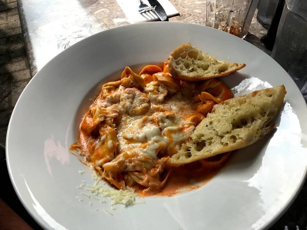 CJs Tap and Grill | restaurant | 9, 1 Strathy Rd, Cobourg, ON K9A 5J6, Canada | 9053729784 OR +1 905-372-9784