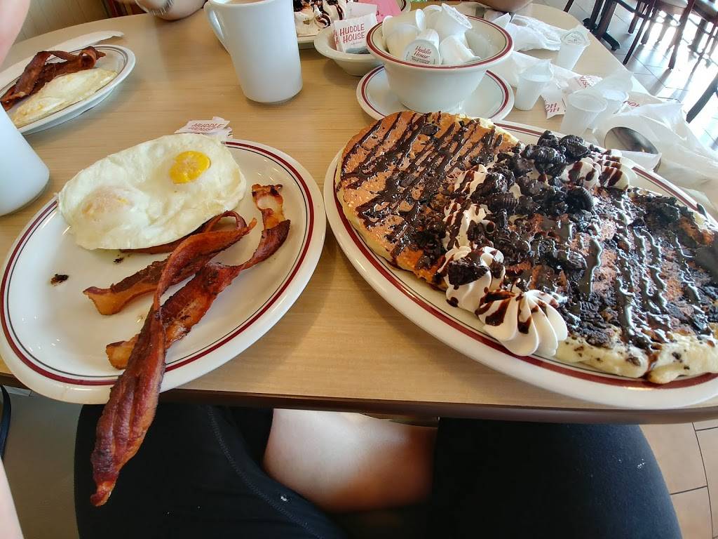 Huddle House | restaurant | 904 W Montgomery St, Willis, TX 77378, USA | 9366661665 OR +1 936-666-1665