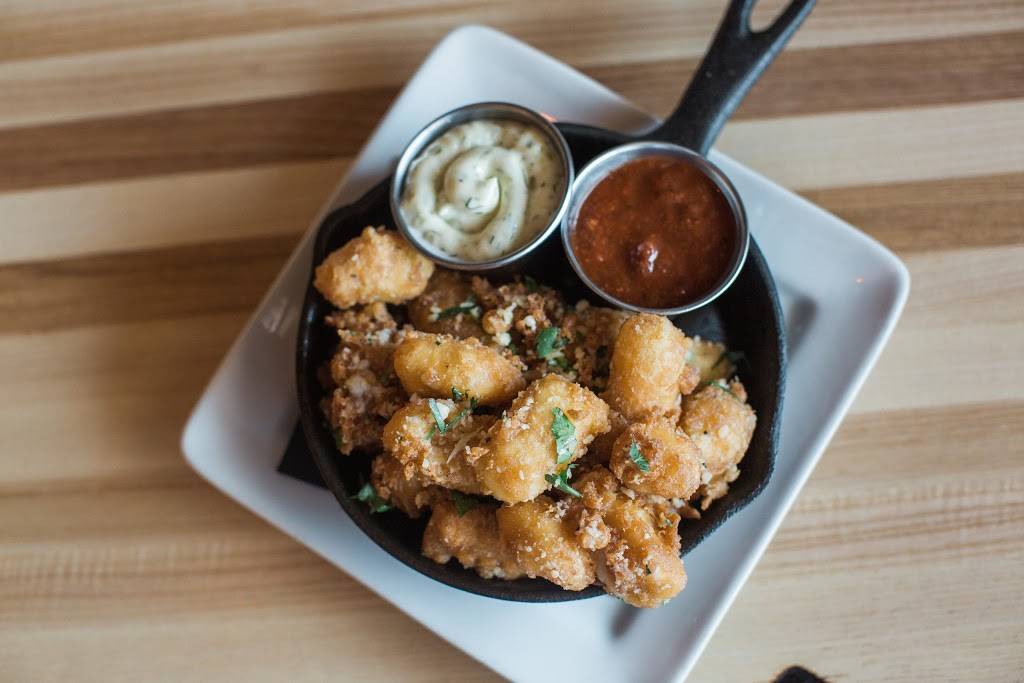 Louies Wine Dive and Kitchen 119 | restaurant | 6701 W 119th St, Overland Park, KS 66209, USA | 9134694177 OR +1 913-469-4177