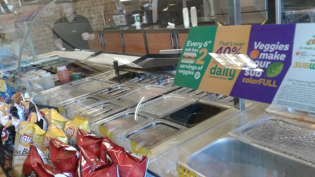 Subway | restaurant | Sunoco Gas Station, 7582 Leavitt Rd, Amherst, OH 44001, USA | 4409857827 OR +1 440-985-7827
