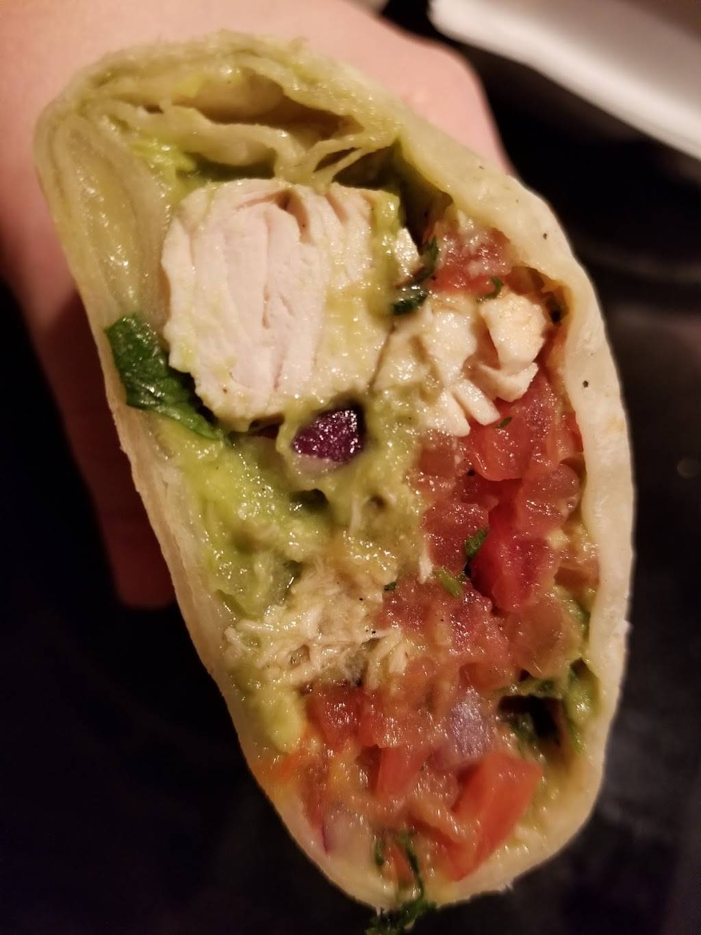 Baja Fresh Mexican Grill | restaurant | 7675 N Blackstone Ave, Fresno, CA 93711, USA | 5594318811 OR +1 559-431-8811