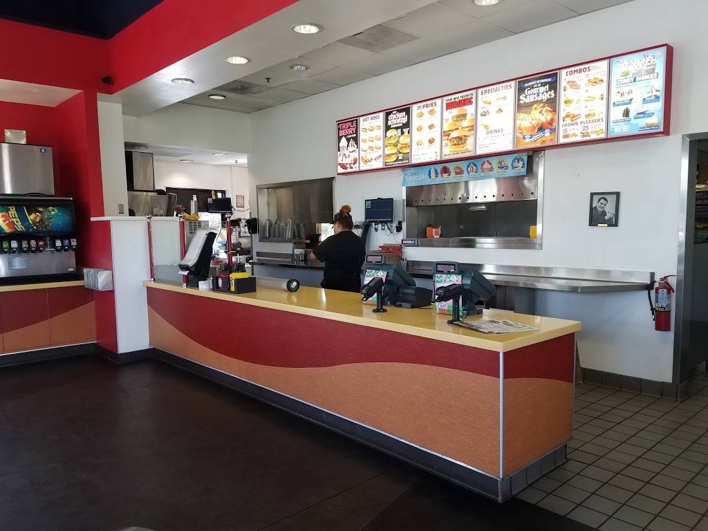 Wienerschnitzel | restaurant | 12218 Apple Valley Rd #301, Apple Valley, CA 92308, USA | 7602470094 OR +1 760-247-0094