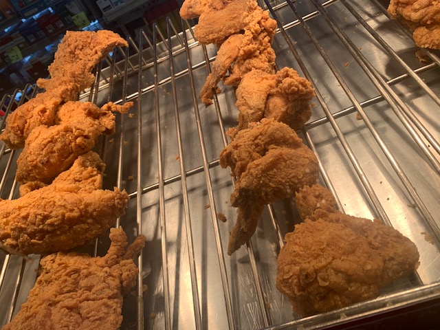 Krispy Krunchy chicken | restaurant | 757 S Country Club Dr, Mesa, AZ 85210, USA | 4808336162 OR +1 480-833-6162