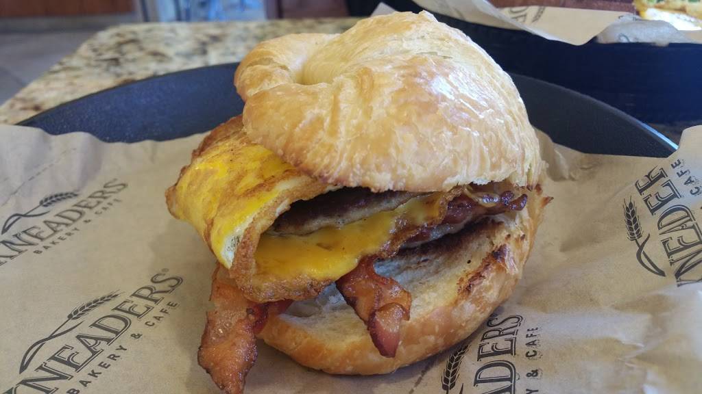 Kneaders Bakery & Cafe | bakery | 135 S Wilmot Rd, Tucson, AZ 85710, USA | 5203520136 OR +1 520-352-0136