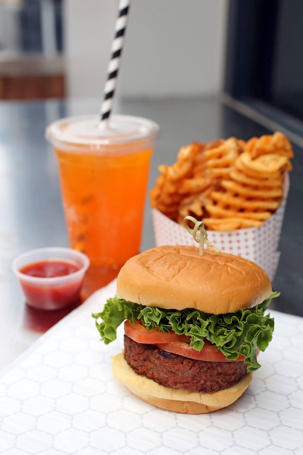 Branch Burger | restaurant | Wave Resort, 110 Ocean Ave, Long Branch, NJ 07740, USA | 7327956622 OR +1 732-795-6622