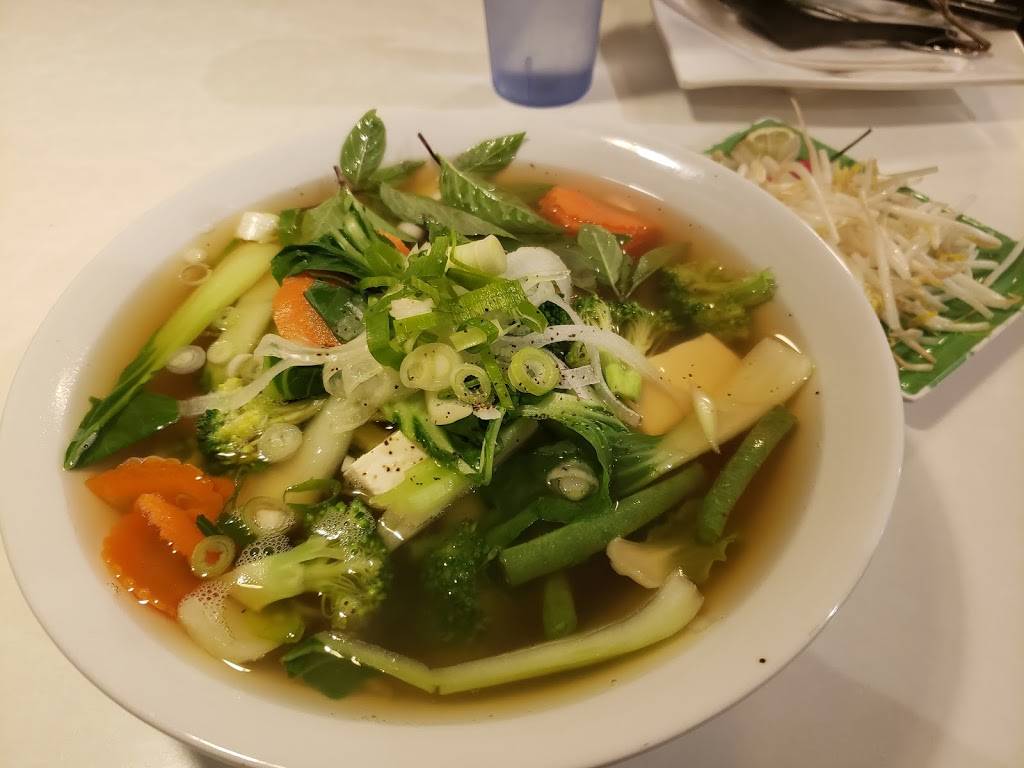 Royal Pho | restaurant | 1100 Golf Links Rd, Ancaster, ON L9K 1J8, Canada | 9056489900 OR +1 905-648-9900