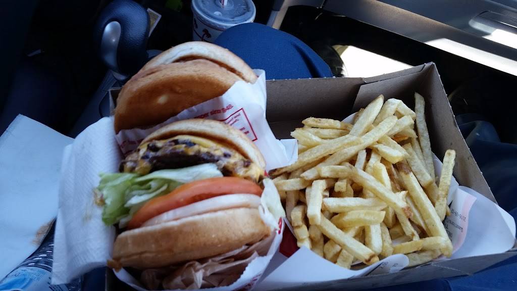 In-N-Out Burger | restaurant | 15610 W San Bernardino Rd, West Covina, CA 91790, USA | 8007861000 OR +1 800-786-1000