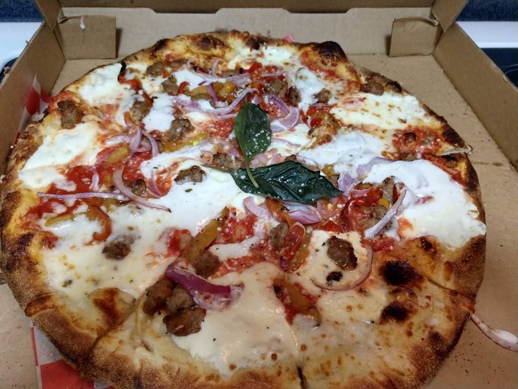 Pizza Rock | restaurant | 401E S Parsons Ave, Brandon, FL 33511, USA | 8136577625 OR +1 813-657-7625