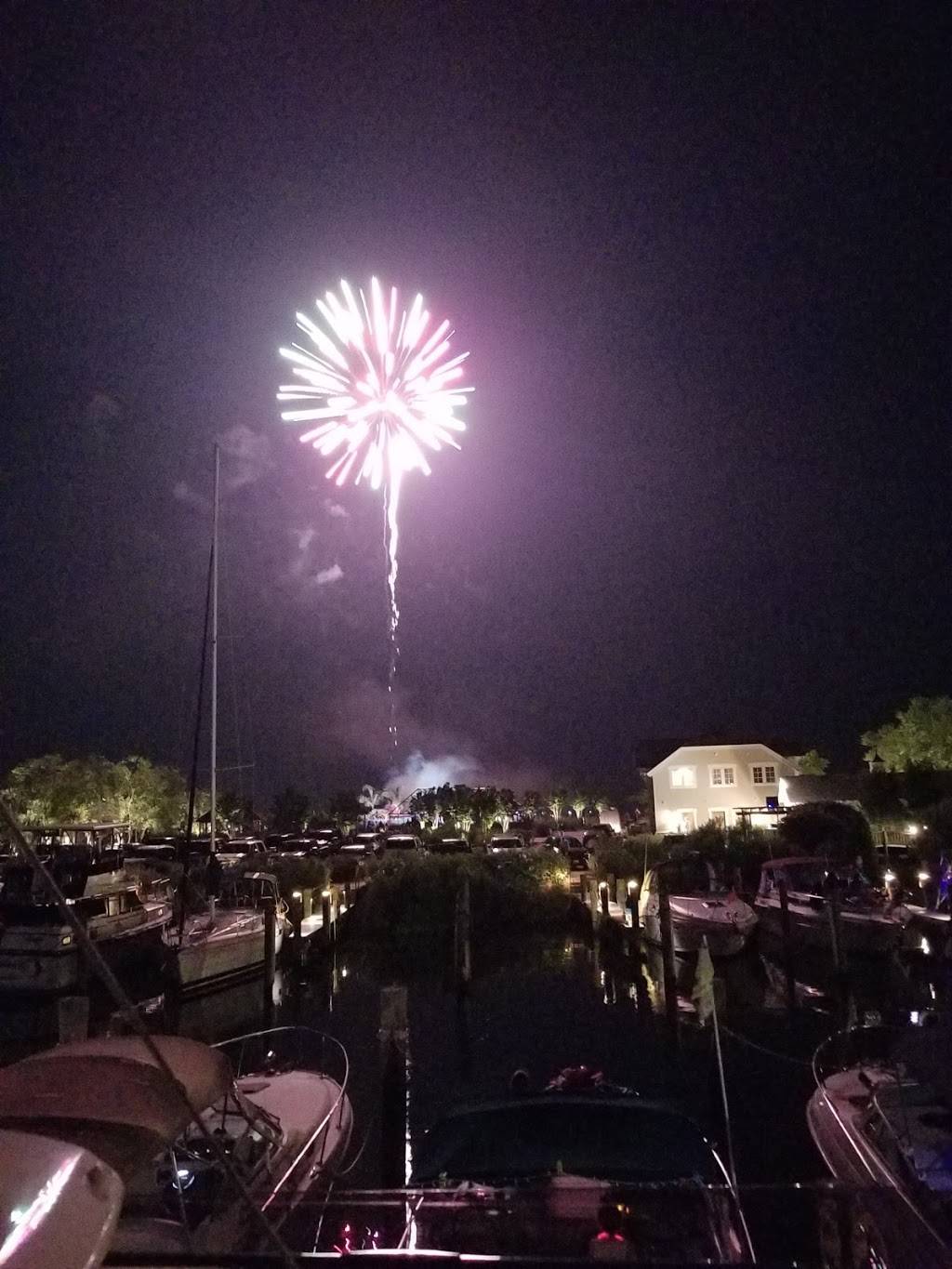 Herrington Harbour South | restaurant | 7149 Lake Shore Dr, North Beach, MD 20714, USA | 3018558399 OR +1 301-855-8399