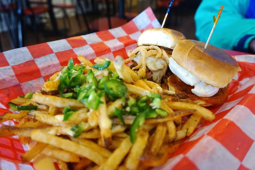 Slys Sliders and Fries ???? | restaurant | 1710 Abercorn St, Savannah, GA 31401, USA | 9122394219 OR +1 912-239-4219
