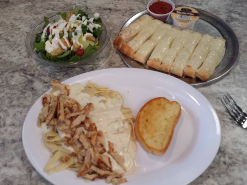 Gillios Pizza | restaurant | 167 E Shawnee Ave, Shawneetown, IL 62984, USA | 6182694351 OR +1 618-269-4351