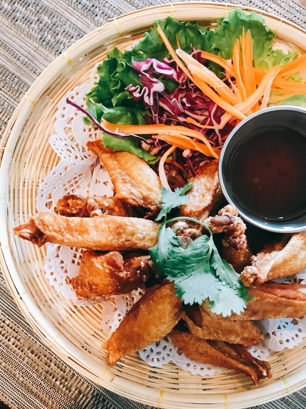 Saraya Thai Cuisine | restaurant | 1439 W Olive Ave, Burbank, CA 91506, USA | 8188461244 OR +1 818-846-1244