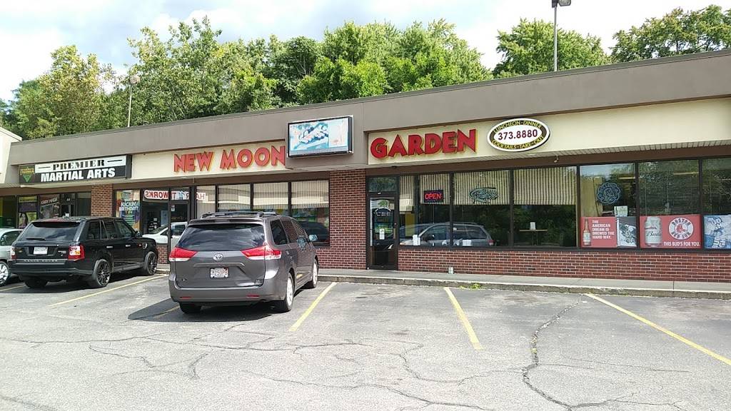 New Moon Garden | restaurant | 701 S Main St, Haverhill, MA 01835, USA | 9783738882 OR +1 978-373-8882