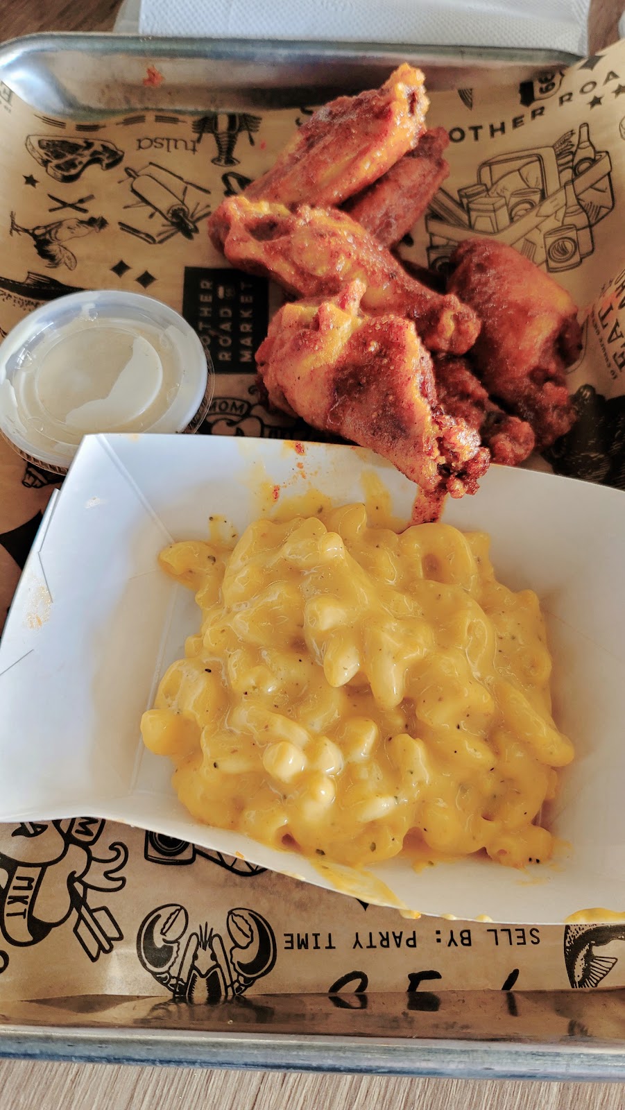 Kings Wings | restaurant | 1124 S Lewis Ave, Tulsa, OK 74104, USA | 9189463111 OR +1 918-946-3111