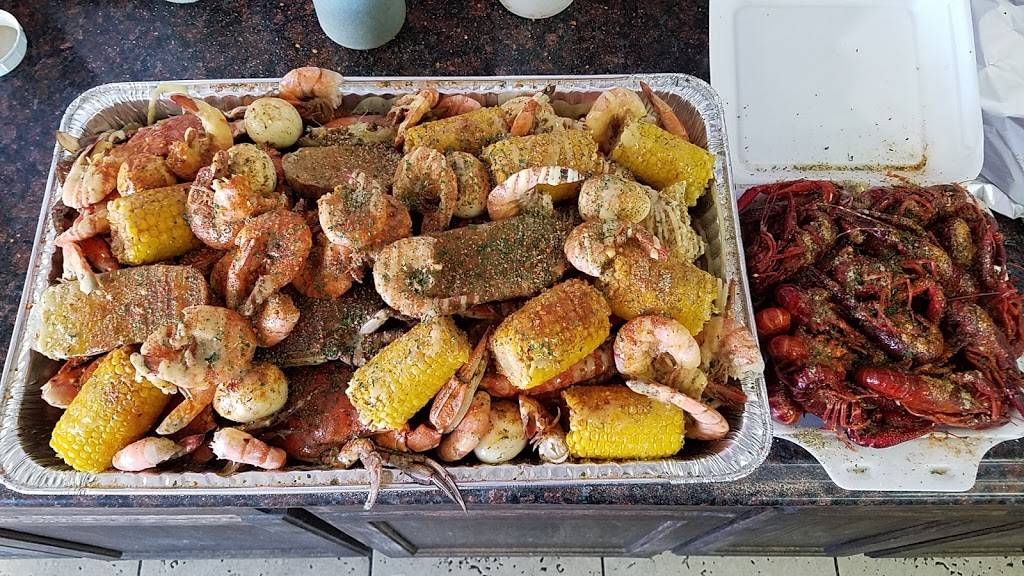 Mr. Sharks Seafood & Chicken | restaurant | 4224 Blanding Blvd, Jacksonville, FL 32210, USA | 9043293270 OR +1 904-329-3270