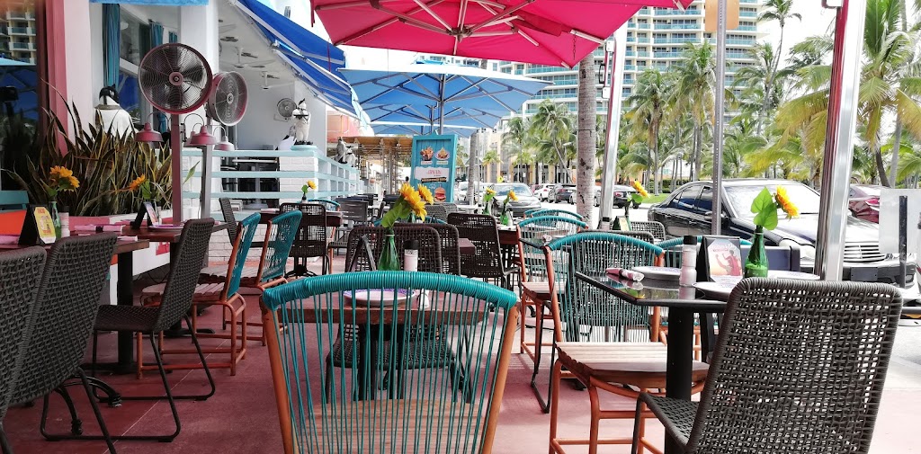 La Cerveceria de Barrio Ocean Drive | restaurant | 1412 Ocean Dr, Miami Beach, FL 33139, USA | 7863594497 OR +1 786-359-4497