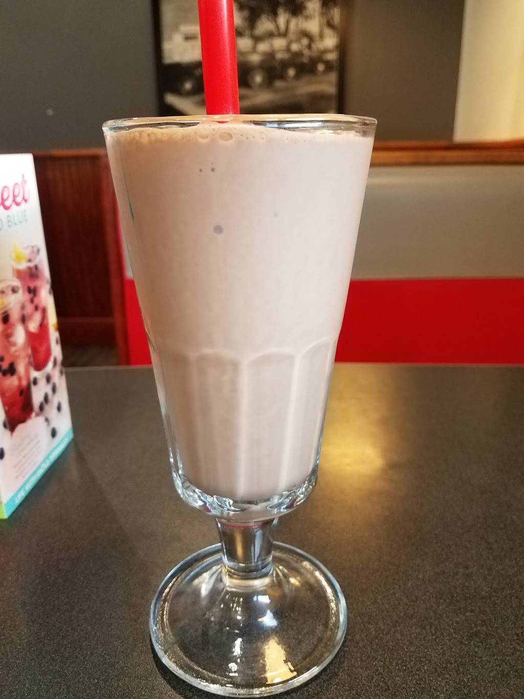 Friendlys | restaurant | 1090 Iyannough Rd, Hyannis, MA 02601, USA | 5087718145 OR +1 508-771-8145