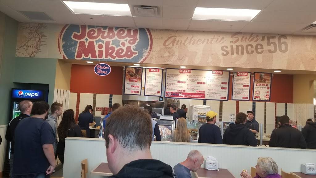 Jersey Mikes Subs | restaurant | 2476 S Oneida St, Green Bay, WI 54304, USA | 9205445363 OR +1 920-544-5363
