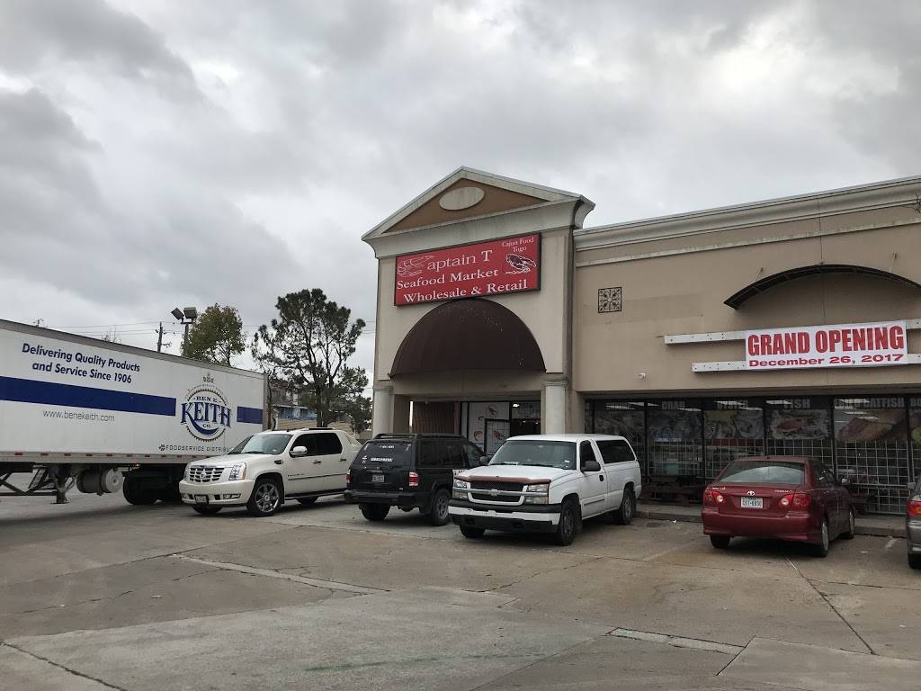 Captain T Seafood | restaurant | 10815 Beechnut St #107, Houston, TX 77072, USA | 3467742746 OR +1 346-774-2746