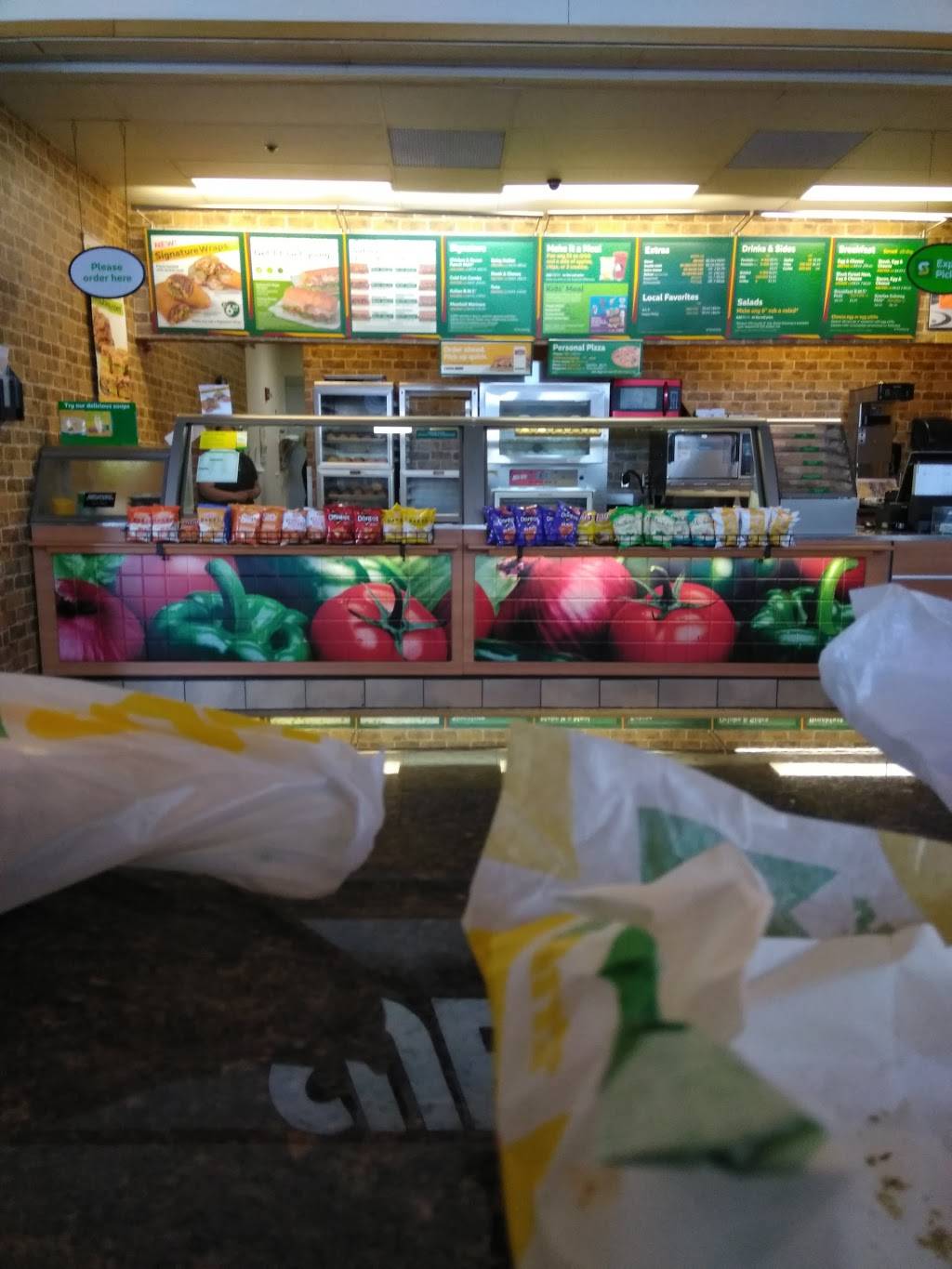 Subway Restaurants | restaurant | 11211 120th Ave, Pleasant Prairie, WI 53158, USA | 2628576094 OR +1 262-857-6094