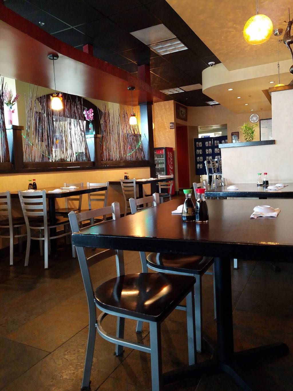 Umi Sushi | restaurant | 1121 White Rock Rd #105, El Dorado Hills, CA 95762, USA | 9165869444 OR +1 916-586-9444