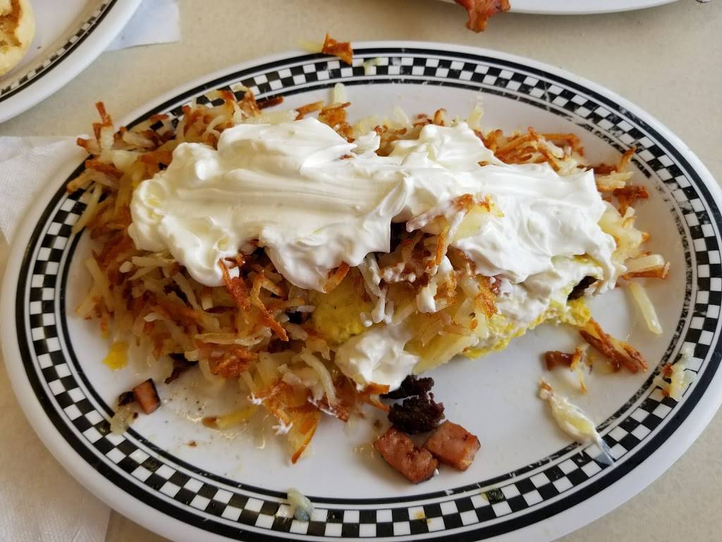 Courtesy Diner | restaurant | 8000 S Laclede Station Rd, St. Louis, MO 63123, USA | 3145539900 OR +1 314-553-9900