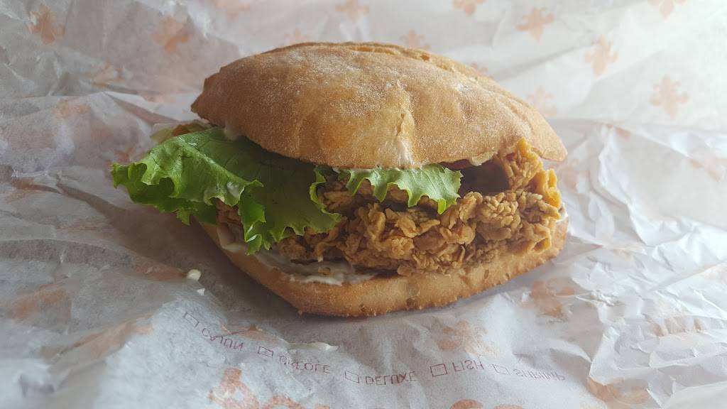 Popeyes | restaurant | 771 Queenston Rd, Hamilton, ON L8G 1A1, Canada | 9055940293 OR +1 905-594-0293